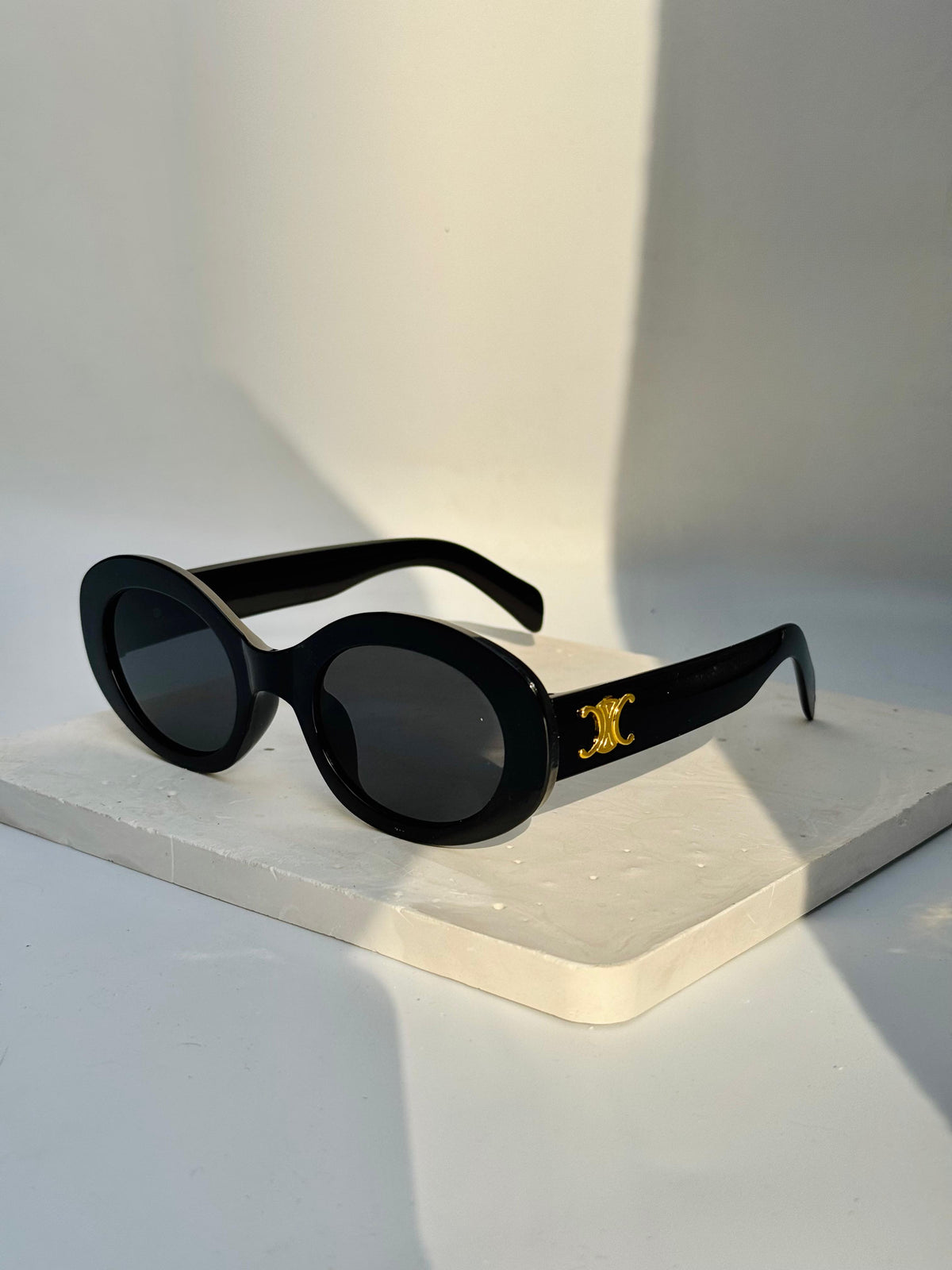 Black-Oval-9195-Sunglasses